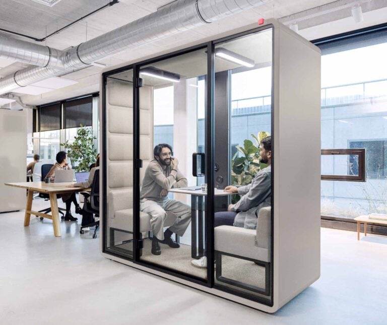 HushFree XM 2-person meeting pod