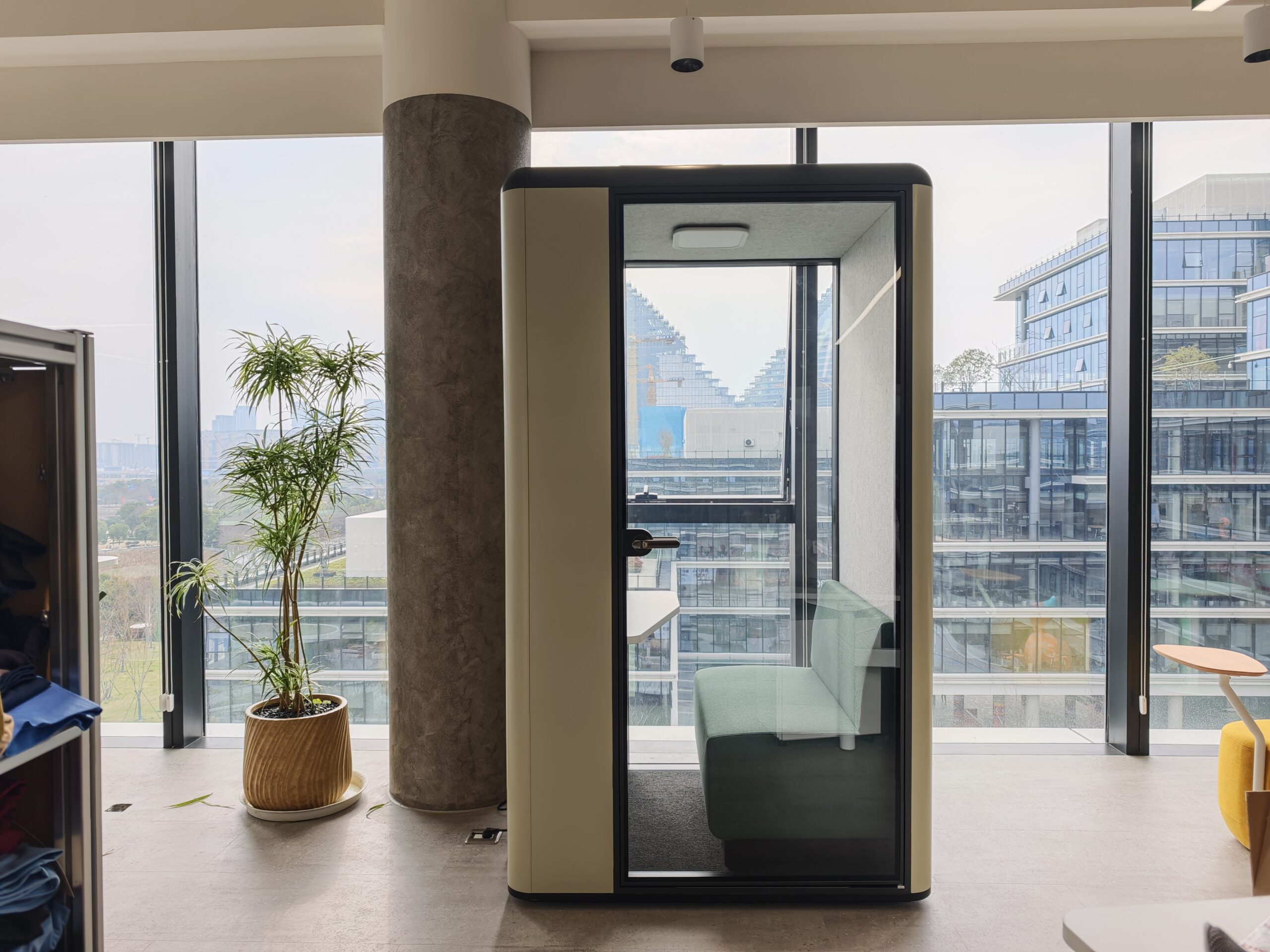 MusePod MD 1.5 in Workplace by window