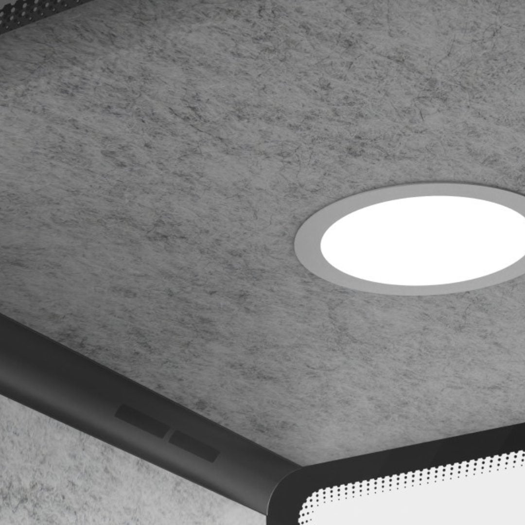 4400K lighting in the Maxi Phone Pod